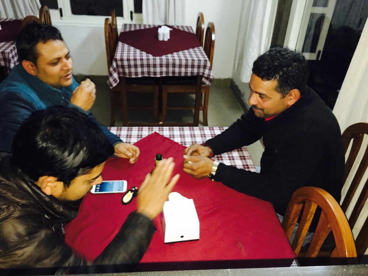 Hotel Pokhara International Buitenkant foto